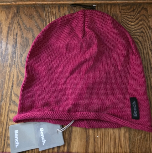 Set of 3 Bench Beanies - Picture 4 of 4